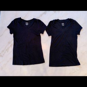 Women’s 2 pack Active Basics black v-neck tees
